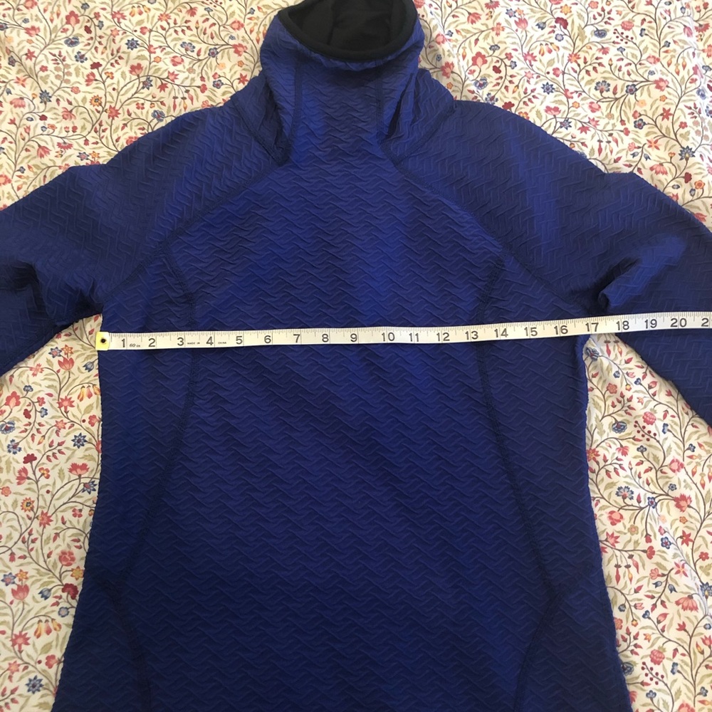 Lucy Size Medium Pullover Athletic Jacket Shirt - image 8